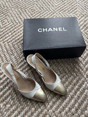 Vintage Chanel White & Gold Lambskin Slingback Heels w/ Original Packaging
